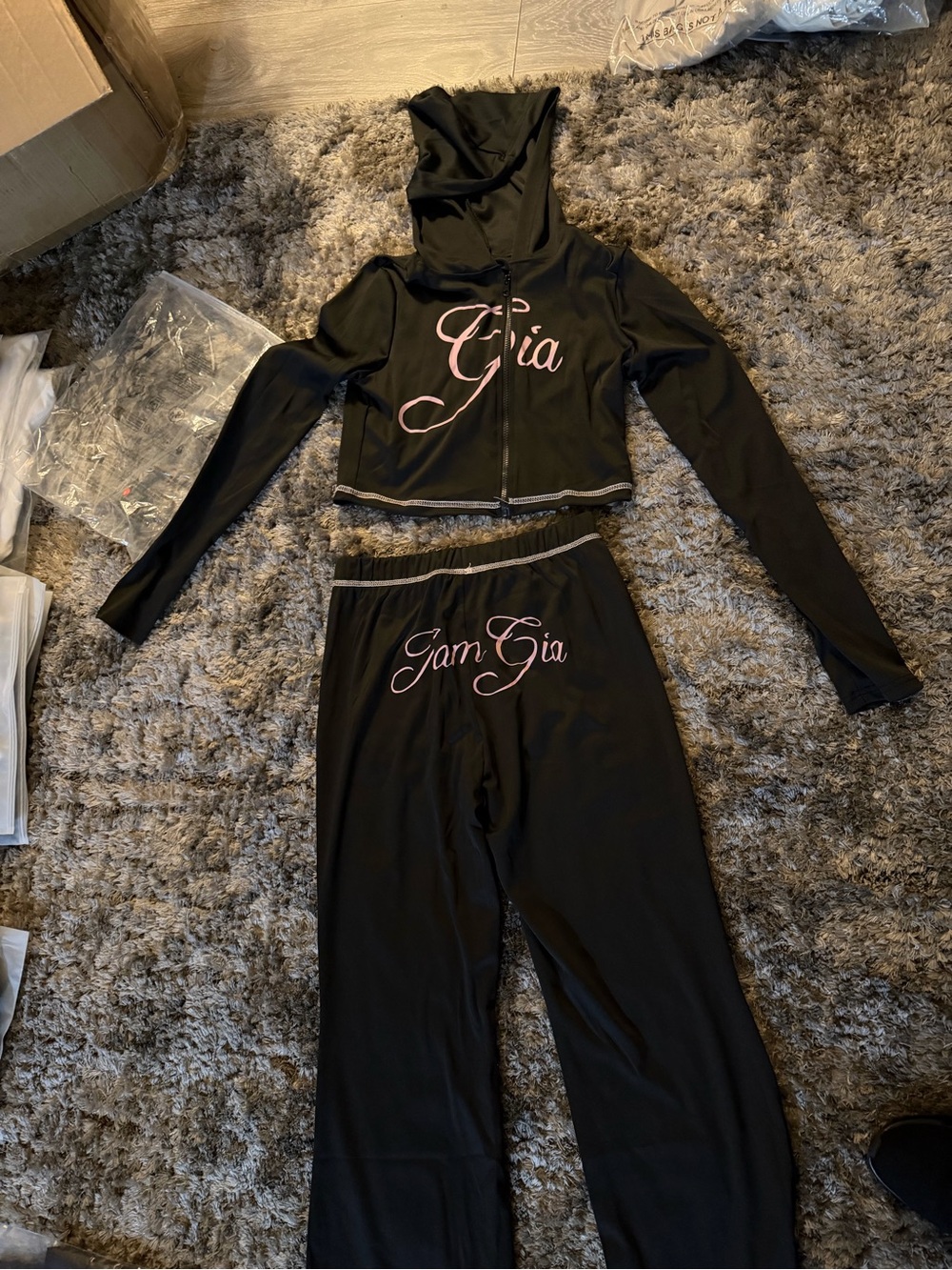 I am Gia set